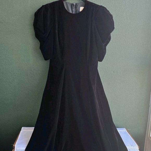 1980's Vintage Black Velvet Evening Dress Rare Sz 11 - Picture 2 of 9